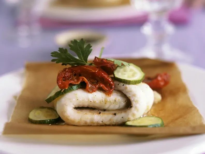 Gebackenes Seezungenfilet mit marinierten Tomaten