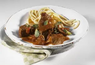 Gulasch mit Spätzle
