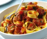 Kaninchenragout mit Nudeln