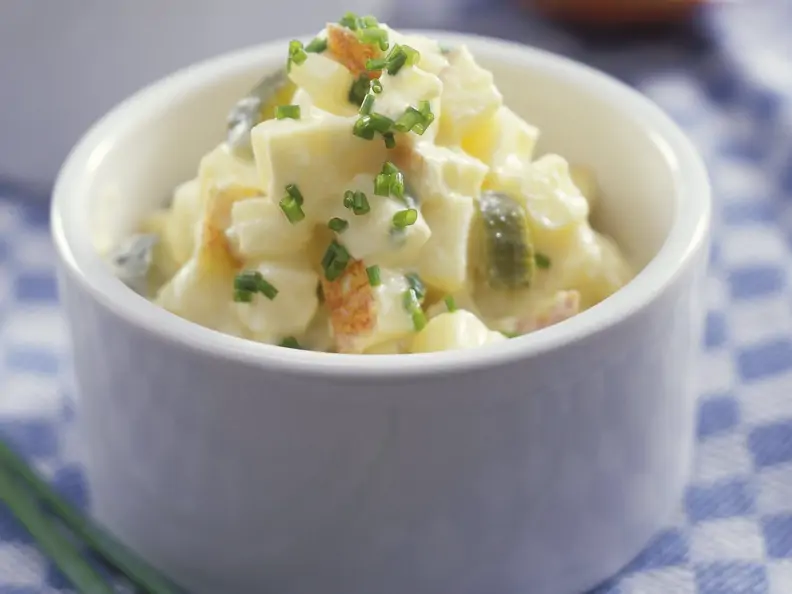 Käsesalat mit Apfel