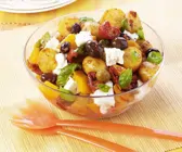 Kartoffelsalat mit Oliven und Schafskäse