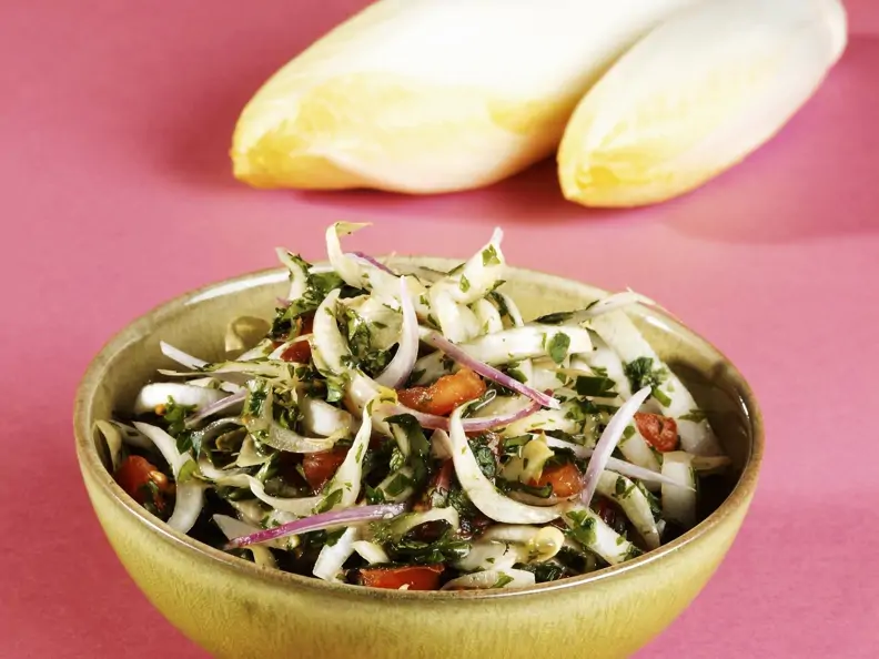 Chicorée-Kräuter-Salat
