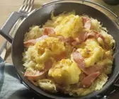 Sauerkrautgratin mit Püree und Kassler
