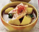 Indisches Kartoffelcurry mit Mango und Mohn