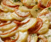 Kartoffelgratin mit Tomaten