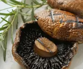 Große Champignons vom Grill