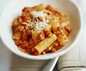 Nudeln mit Bolognese-Soße