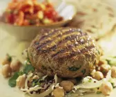 Lammfleischbulette mit Kichererbsensalat