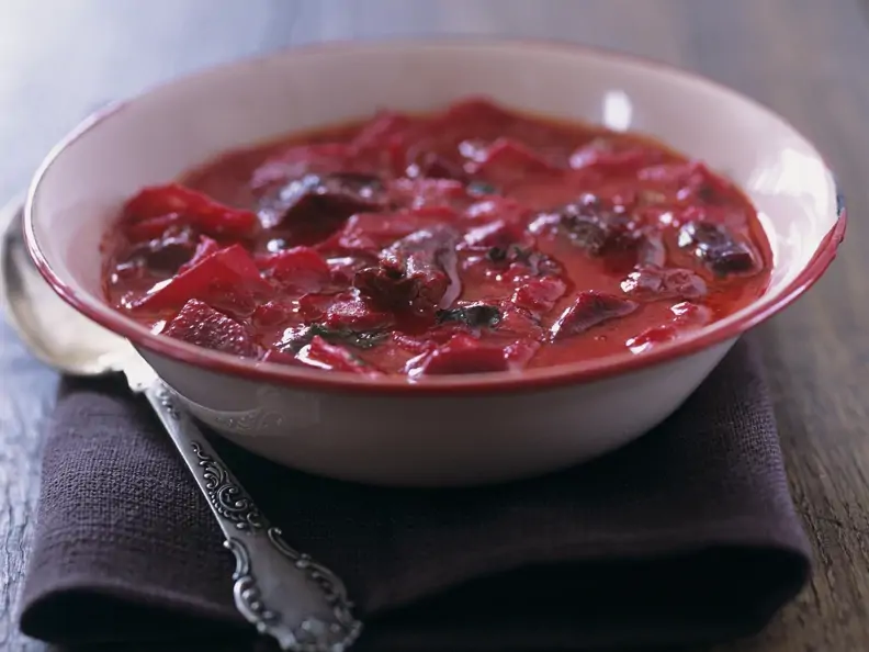 Rote-Bete-Suppe (Borschtsch)