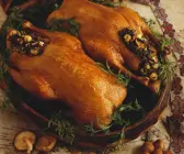 Entenbraten mit Pilz-Haselnuss-Füllung