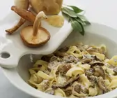 Pasta mit Shiitake, Salbei und Parmesankäse