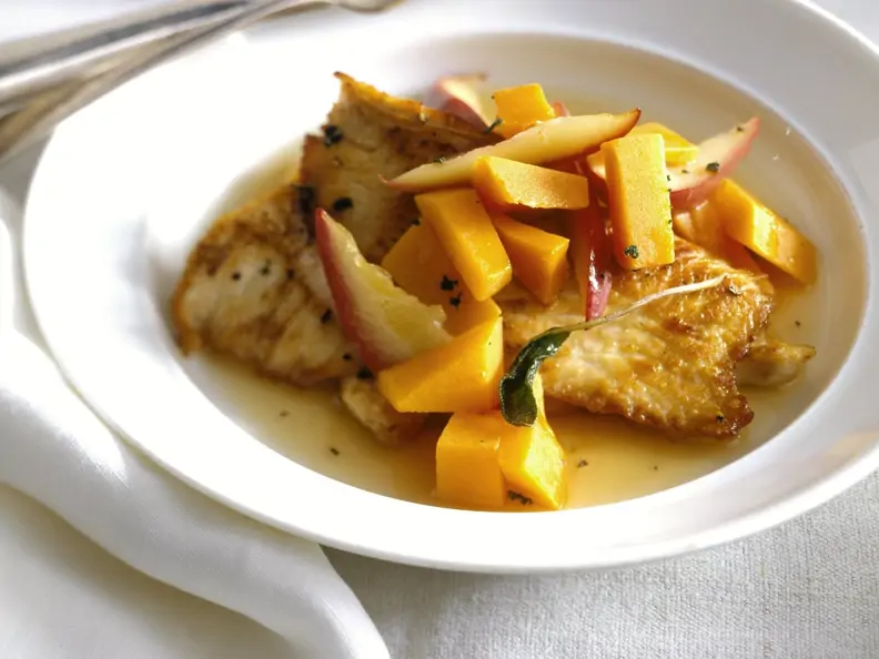 Putenschnitzel mit Apfel-Kürbis-Gemüse