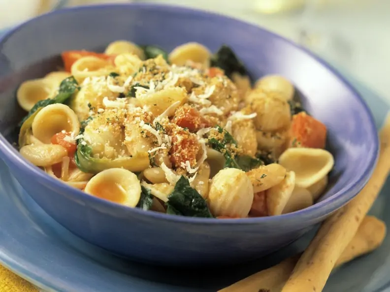 Pasta mit Rucola und Tomaten