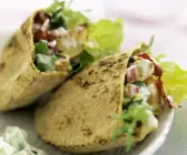 Pita mit Hähnchensalat