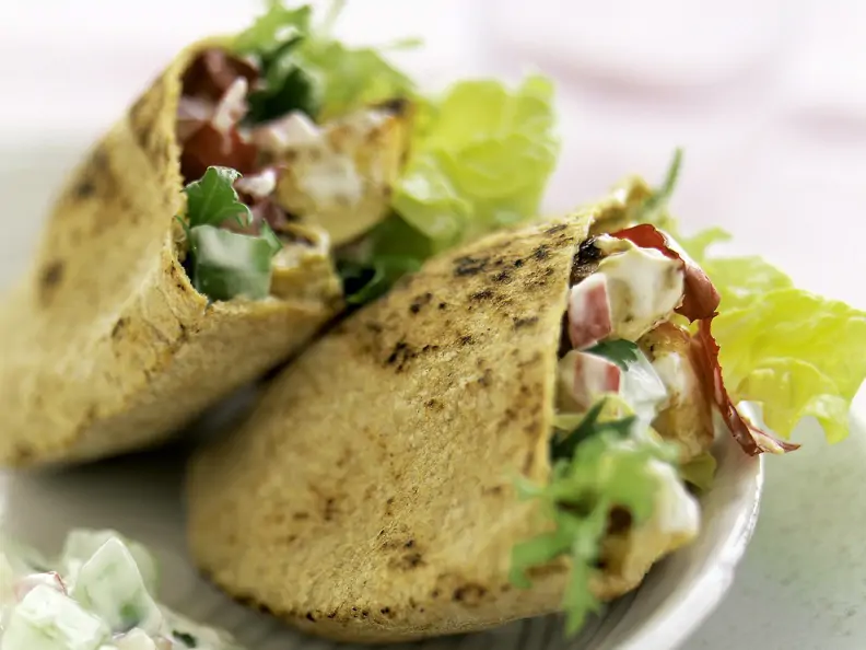 Pita mit Hähnchensalat