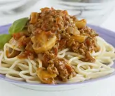 Spaghetti mit Hackfleisch-Champignon-Soße
