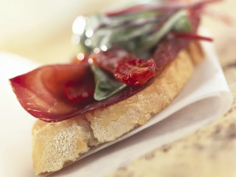Crostini mit Bündnerfleisch