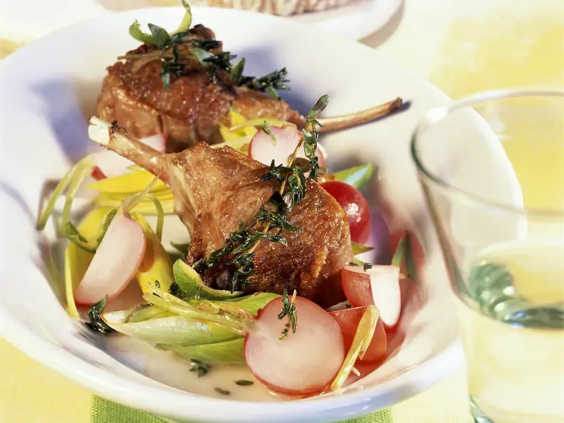 Lammchops mit gebratenen Radieschen