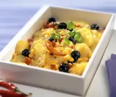 Kartoffelgratin mit Mais, Oliven und Chili