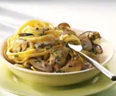 Nudeln mit Pilz-Sahne-Soße
