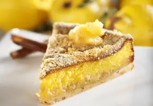 Quittenkuchen mit Marzipan