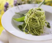 Pasta mit Bärlauchpesto