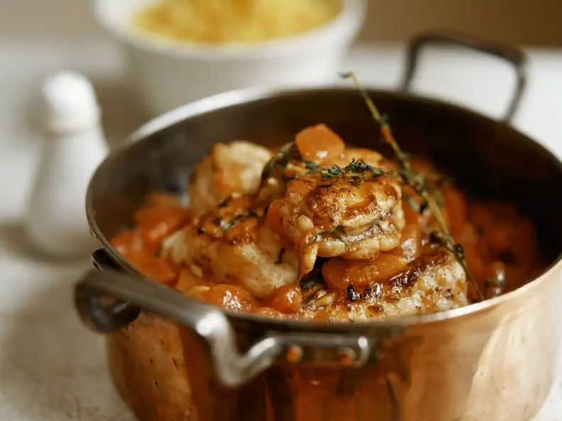 Fischgulasch mit Tomaten und Karotten