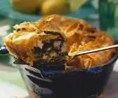 Spinat-Feta-Pastete auf griechische Art