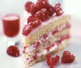 Sommertorte mit Himbeeren