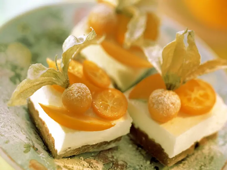 Limetten-Joghurt-Schnitten mit Südfrüchten