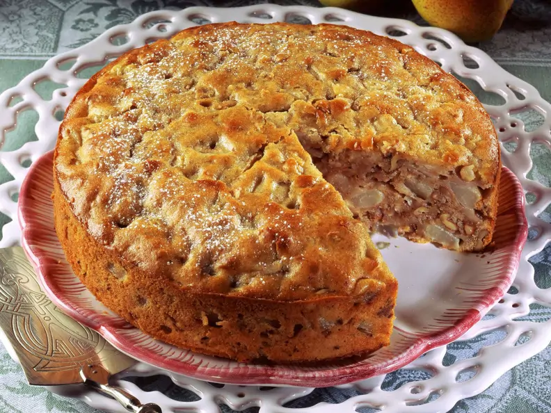 Birnenkuchen mit Nüssen
