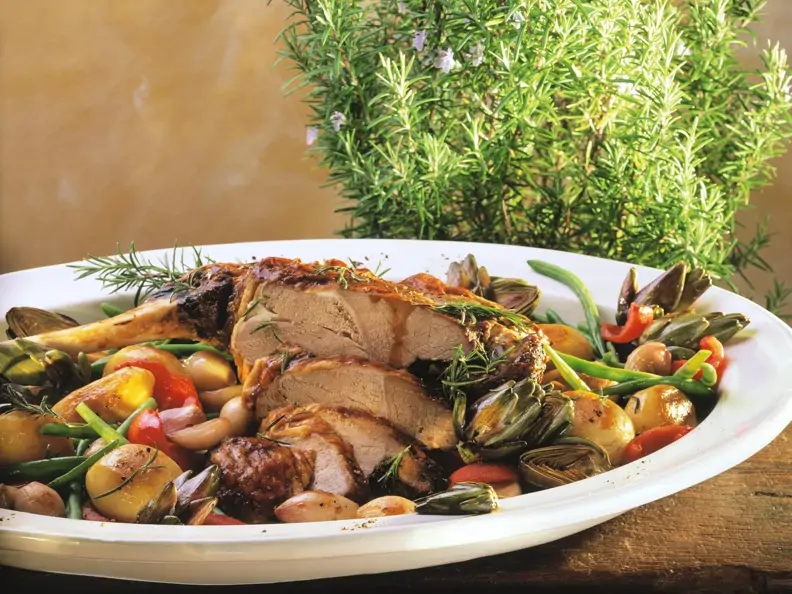 Geschmorter Lammbraten mit Gemüse