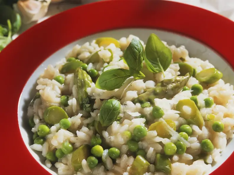 Spargel-Risotto mit Erbsen