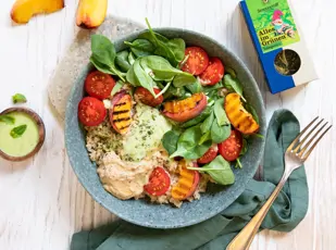 Sommer-Bowl mit gegrillten Pfirsichen 