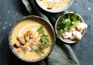 Blumenkohlsuppe mit Curry