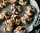 Tahini-Kekse mit Schokolade