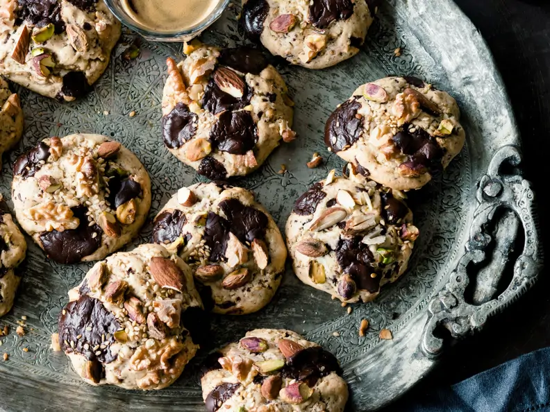 Tahini-Kekse mit Schokolade