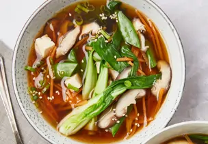 Asiatische Gemüse-Miso-Suppe