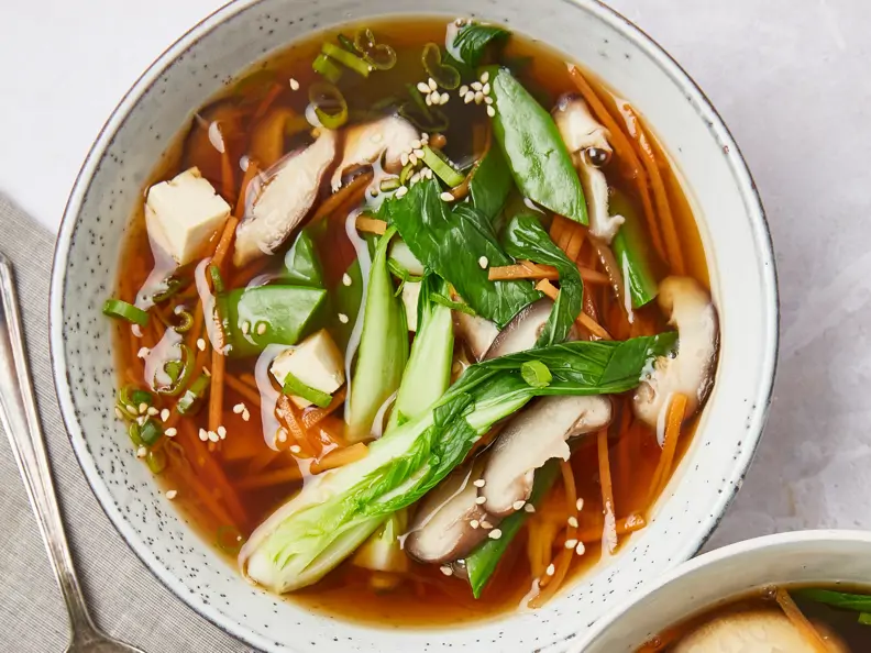 Asiatische Gemüse-Miso-Suppe