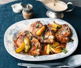 Koteletts mit Apfel und Calvadossauce