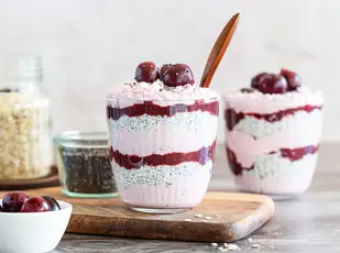 Cherry-Chia-Overnight-Oats