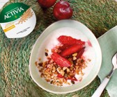 Kernige Pflaumenbowl mit ACTIVIA Cerealien