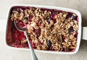 Baked Oatmeal mit Beeren