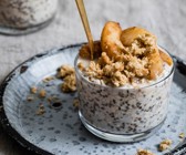Kokos-Overnight-Oats mit Gewürzbirnen