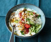 Pikantes Lupinenmüsli mit Hüttenkäse