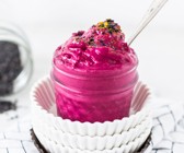 Rote-Bete-Nicecream mit Chiasamen