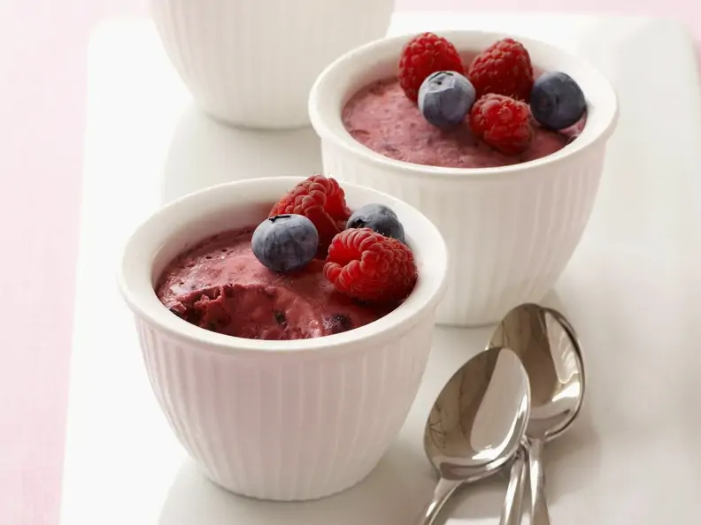 Beeren-Joghurt-Eis