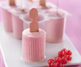Quarkeis mit Beeren