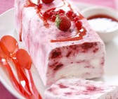 Erdbeer-Johannisbeer-Parfait