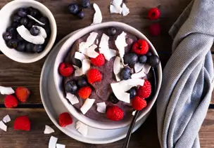 Lila Smoothie-Bowl